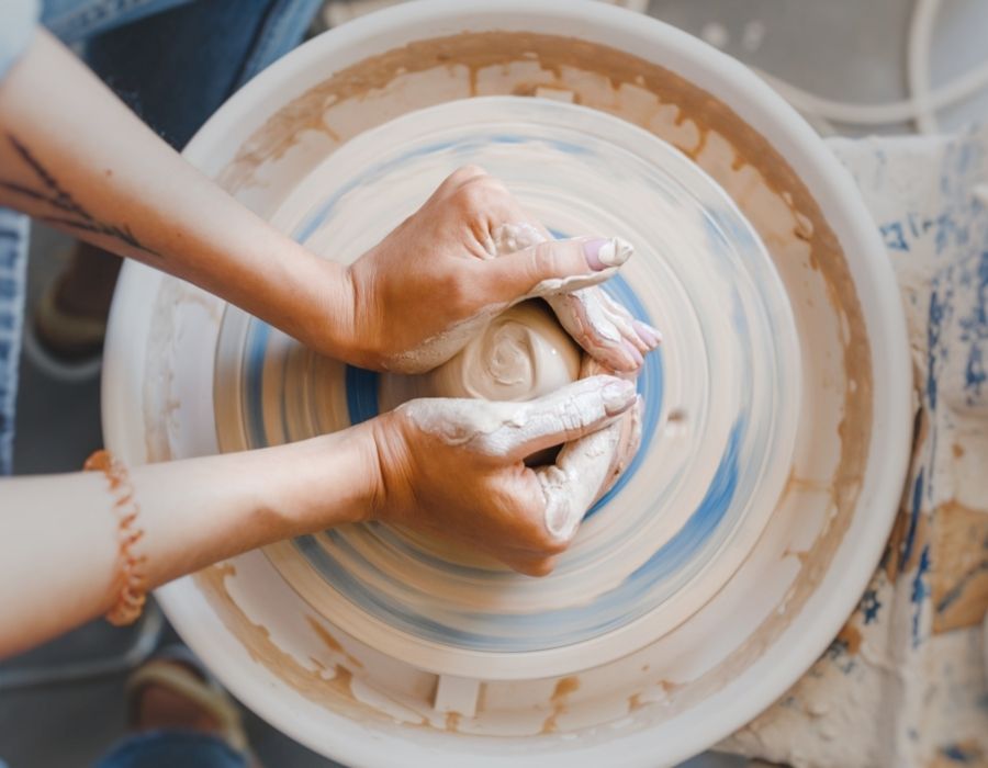 Experiential reward options as per hobbies